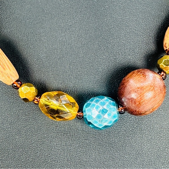 Vintage Joan Rivers Long Beaded Necklace Wood Crystal Beads Green Metallic Blue - Picture 10 of 11